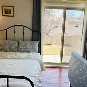 Lily Near Golf And Banff Costco Newly Renovated Queen Size Bed Single Bathroom Sofa Tv Calgary